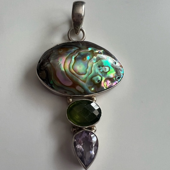 Elegant Silver Pendant with Abalone, Peridot, and Amethyst Gemstones - Picture 5 of 7